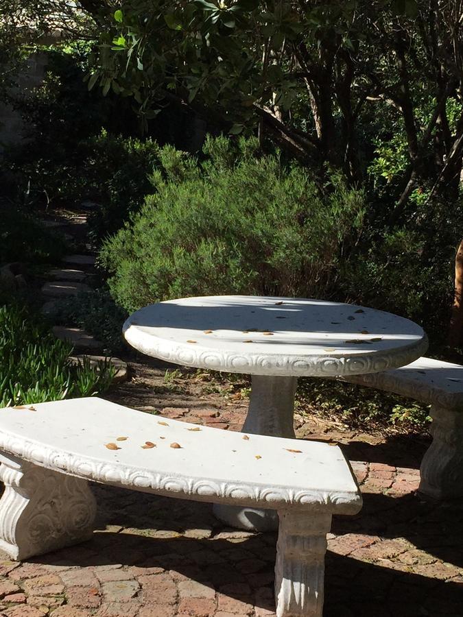 Haven Of Peace And Garden Cottage Hermanus Esterno foto